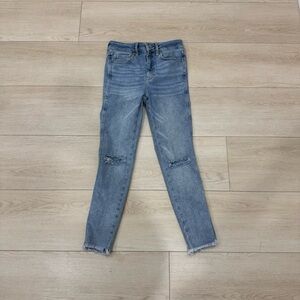 We The Free Distressed Skinny Jeans – Light Wash – Size 29